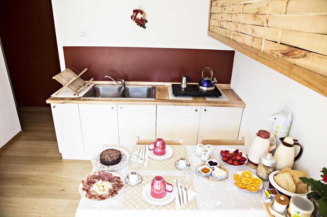 B&B Casa Sul Lago - Appartamenti กาลเชรานิกา อัล ลาโก ภายนอก รูปภาพ